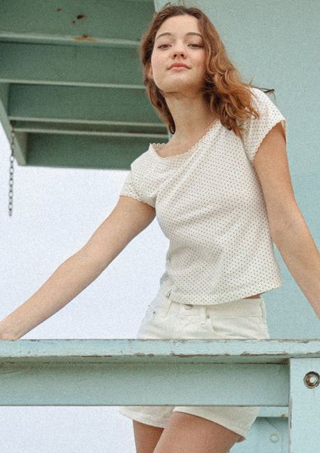 Mused 90's Scoop neck T-shirt