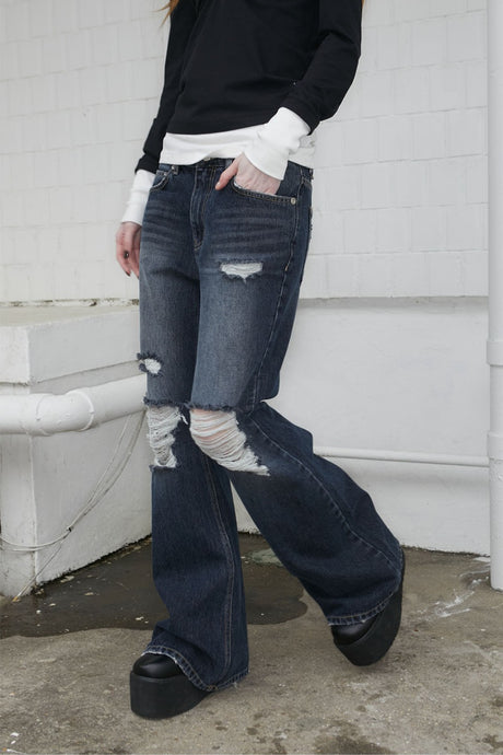 Destroyed Flared Jean