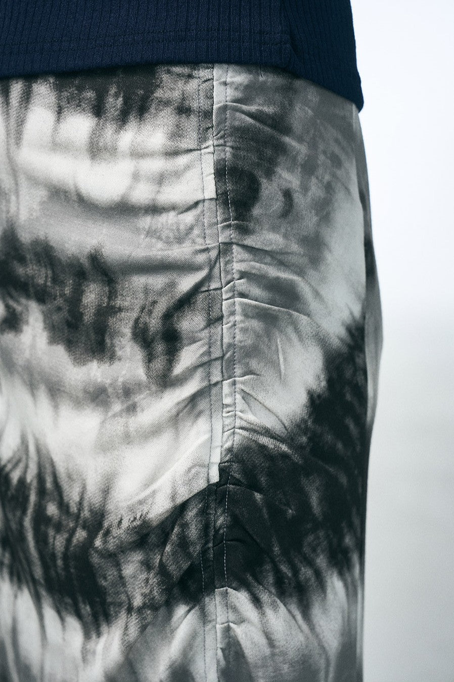 SHIRRING MIDI SKIRT_Washing film